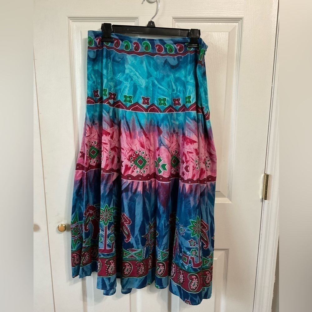 Moka sport skirt. Tribal print. Size L